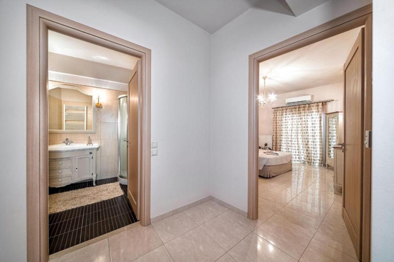 Ioannas Luxury Apartment In Istron Kalo Chorio  Eksteriør billede